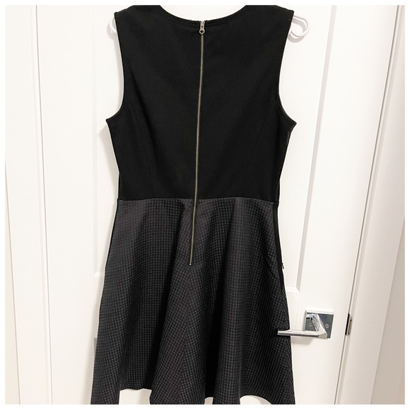 Comfy casual party dress - Picture 2 of 5